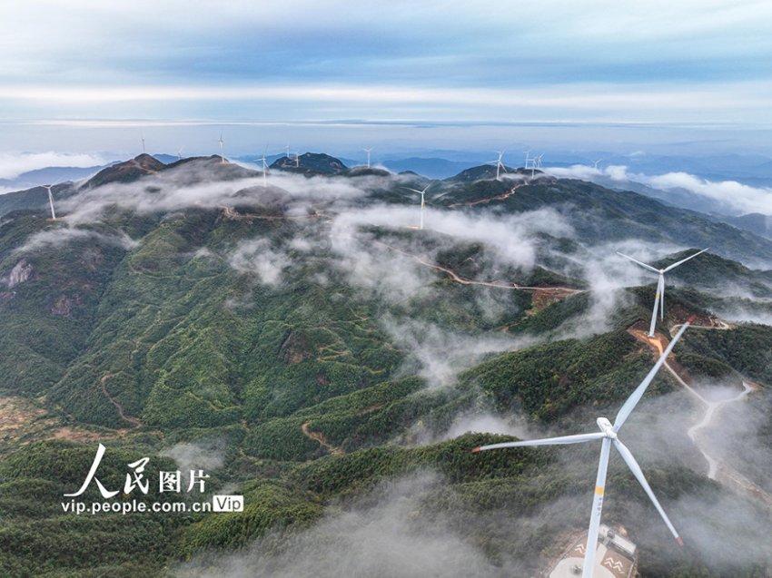 一首《佚名》今日推荐