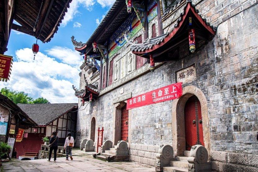 潍坊市潍城区:“墨香盈袖”写福送福迎新春